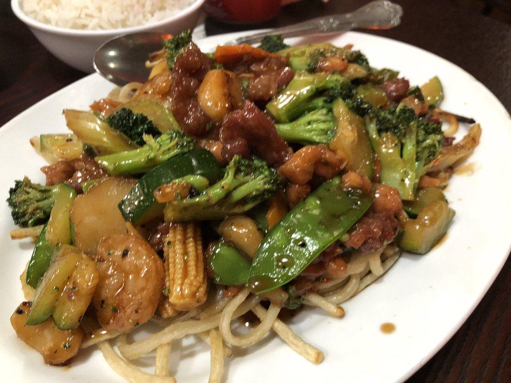 Golden Moon Restaurant